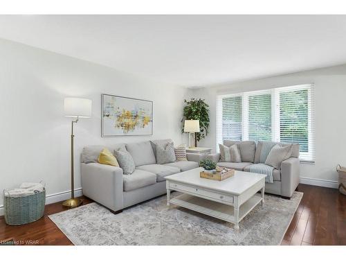 3-313 George Street N, Cambridge, ON - Indoor Photo Showing Living Room