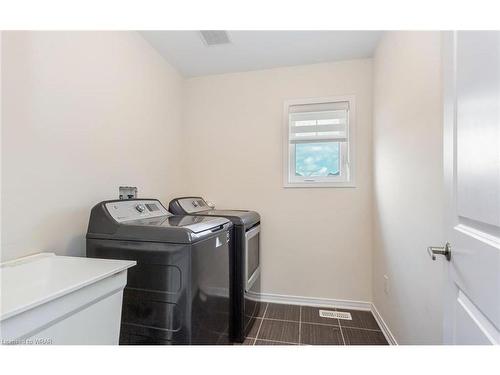 65 Tilbury Street, Breslau, ON - Indoor Photo Showing Laundry Room