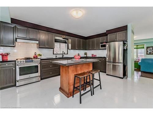 565 Sundew Drive, Waterloo, ON - Indoor Photo Showing Kitchen