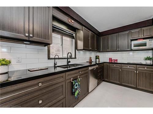 565 Sundew Drive, Waterloo, ON - Indoor Photo Showing Kitchen With Double Sink