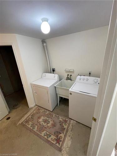 30-129 Victoria Road N, Guelph, ON - Indoor Photo Showing Laundry Room