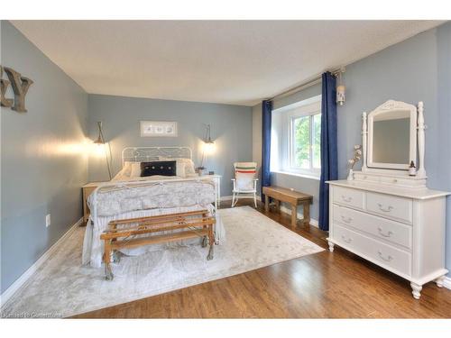 51-20 Paulander Drive, Kitchener, ON - Indoor Photo Showing Bedroom