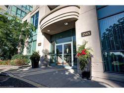 309-2565 Erin Centre Boulevard  Mississauga, ON L5M 6Z8