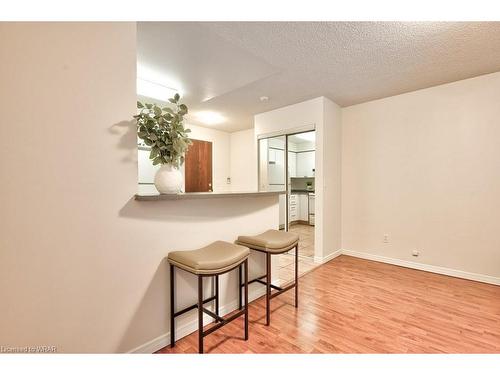 309-2565 Erin Centre Boulevard, Mississauga, ON - Indoor Photo Showing Other Room