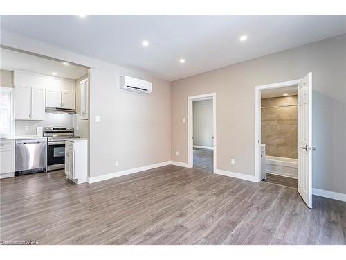 1-279 William Street, London, ON - Indoor Photo Showing Kitchen