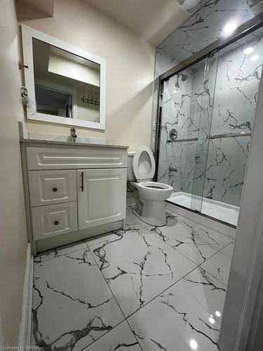 B-18 Tufton Crescent, Brampton, ON - Indoor Photo Showing Bathroom