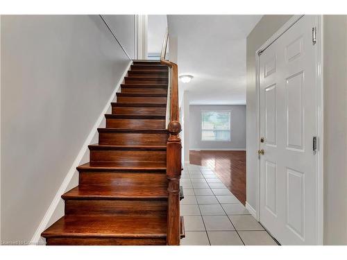 16 Crawford Crescent, Cambridge, ON - Indoor Photo Showing Other Room