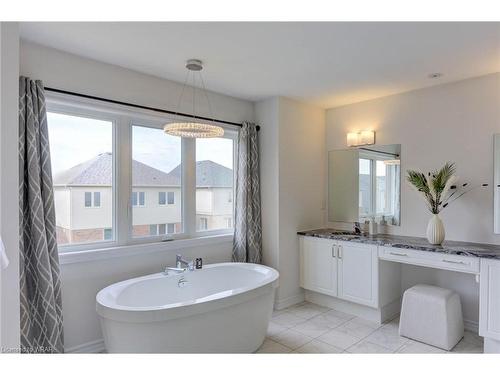 145 Harpin Way E, Fergus, ON - Indoor Photo Showing Bathroom