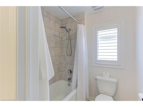 145 Harpin Way E, Fergus, ON - Indoor Photo Showing Bathroom