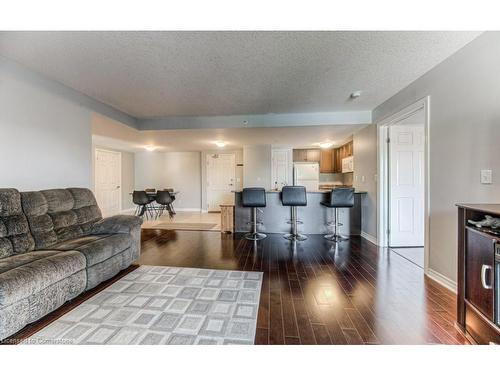 414-505 Margaret Street, Cambridge, ON - Indoor Photo Showing Living Room