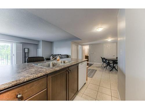 414-505 Margaret Street, Cambridge, ON - Indoor Photo Showing Kitchen With Double Sink