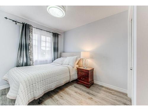 84 Renfrew Street, Kitchener, ON - Indoor Photo Showing Bedroom