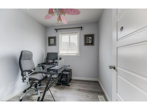 84 Renfrew Street, Kitchener, ON - Indoor Photo Showing Office