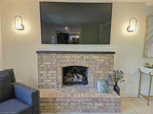 416 Clairbrook Crescent, Waterloo, ON - Indoor Photo Showing Living Room With Fireplace