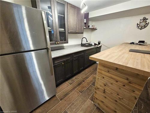 416 Clairbrook Crescent, Waterloo, ON - Indoor Photo Showing Kitchen