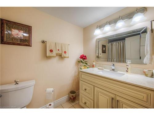 201-190 Hespeler Road, Cambridge, ON - Indoor Photo Showing Bathroom