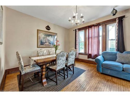 1798 King Street E, Cambridge, ON - Indoor Photo Showing Dining Room