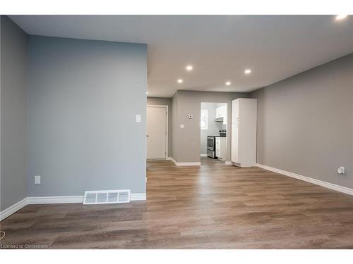 8-450 Pioneer Drive, Kitchener, ON - Indoor Photo Showing Other Room