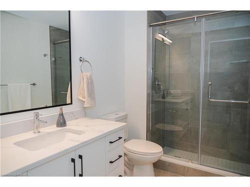 611-741 King Street, Kitchener, ON - Indoor Photo Showing Bathroom