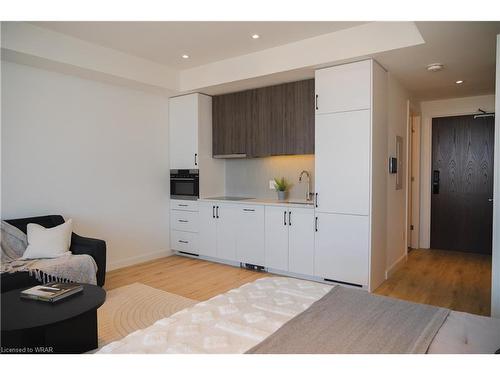 611-741 King Street, Kitchener, ON - Indoor Photo Showing Kitchen