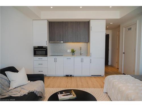 611-741 King Street, Kitchener, ON - Indoor Photo Showing Bedroom