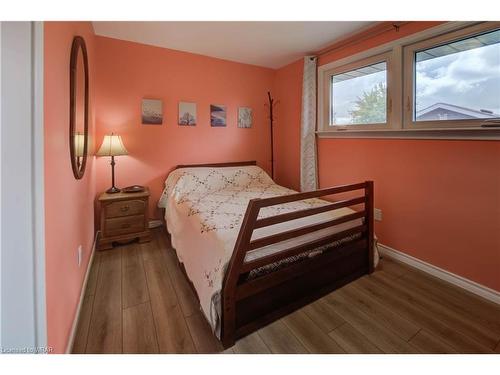 189 Union Street E, Waterloo, ON - Indoor Photo Showing Bedroom