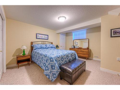 2-500 Lakeview Drive, Woodstock, ON - Indoor Photo Showing Bedroom