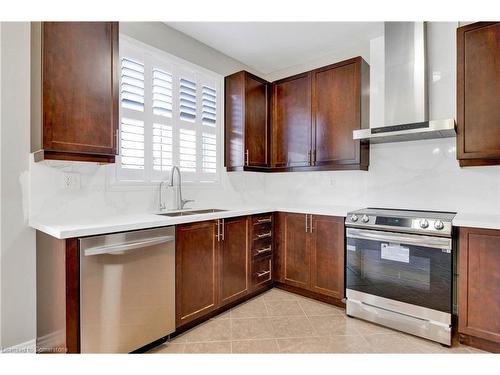 8 Thatcher Street, Cambridge, ON - Indoor Photo Showing Kitchen