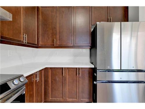 8 Thatcher Street, Cambridge, ON - Indoor Photo Showing Kitchen