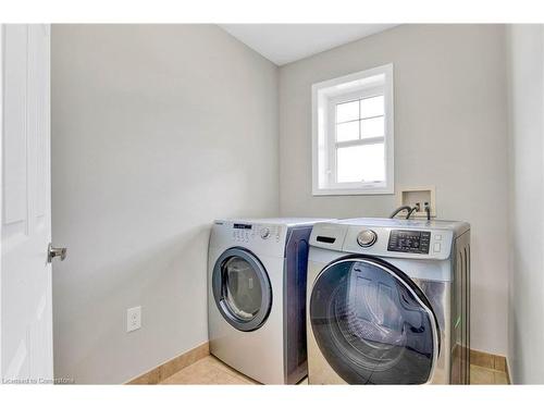 8 Thatcher Street, Cambridge, ON - Indoor Photo Showing Laundry Room