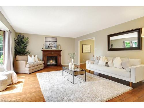 1654 Clyde Road, Cambridge, ON - Indoor Photo Showing Living Room With Fireplace