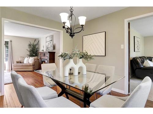 1654 Clyde Road, Cambridge, ON - Indoor Photo Showing Dining Room