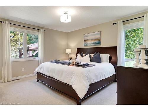 1654 Clyde Road, Cambridge, ON - Indoor Photo Showing Bedroom