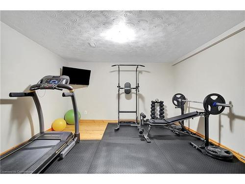 1654 Clyde Road, Cambridge, ON - Indoor Photo Showing Gym Room