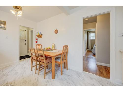 135 Stewart Avenue, Cambridge, ON - Indoor Photo Showing Dining Room