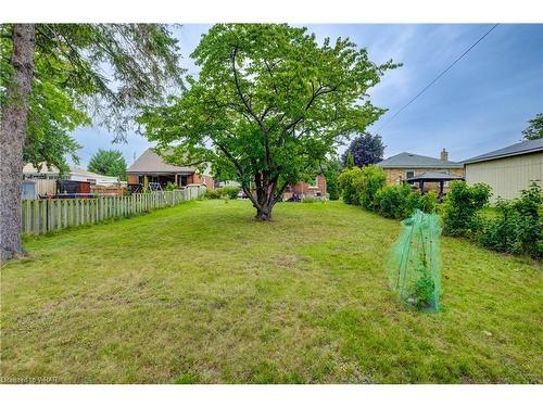 135 Stewart Avenue, Cambridge, ON - Outdoor With Backyard