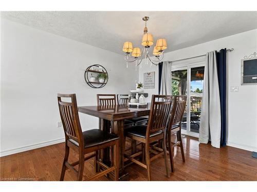 222 17Th Avenue, Hanover, ON - Indoor Photo Showing Dining Room