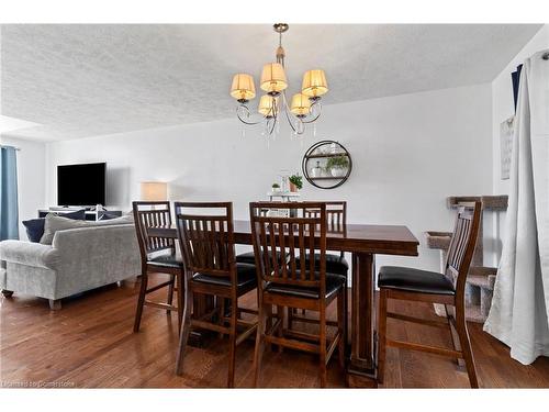 222 17Th Avenue, Hanover, ON - Indoor Photo Showing Dining Room