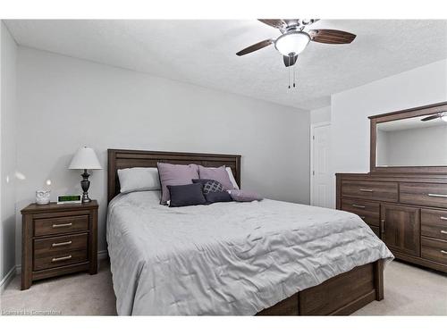 222 17Th Avenue, Hanover, ON - Indoor Photo Showing Bedroom