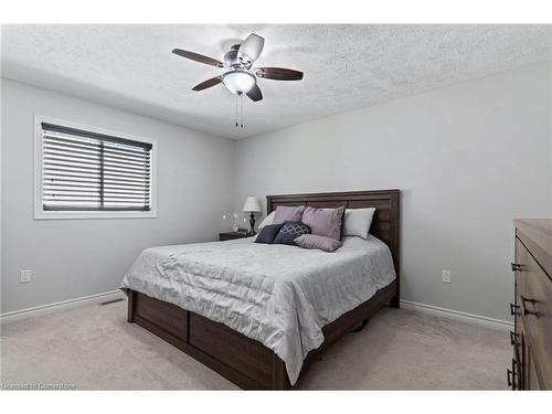 222 17Th Avenue, Hanover, ON - Indoor Photo Showing Bedroom