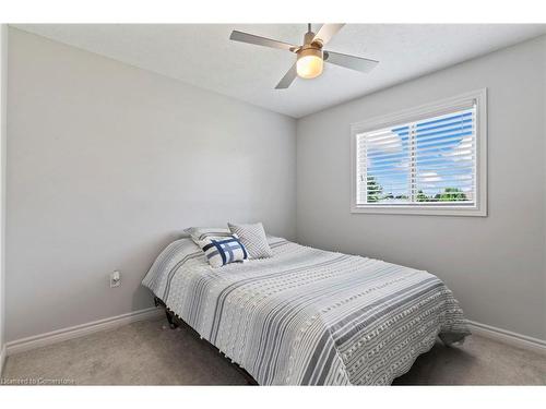 222 17Th Avenue, Hanover, ON - Indoor Photo Showing Bedroom