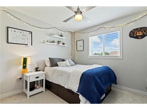 222 17Th Avenue, Hanover, ON - Indoor Photo Showing Bedroom