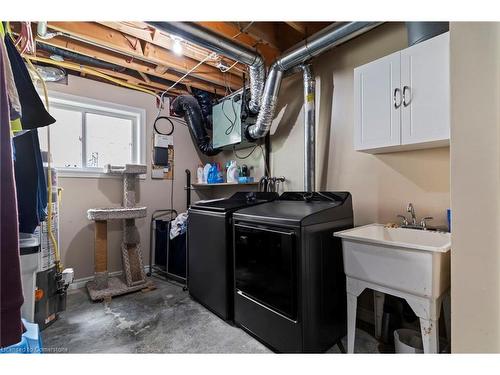 222 17Th Avenue, Hanover, ON - Indoor Photo Showing Laundry Room