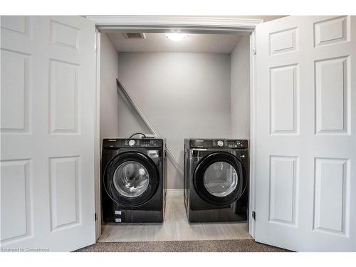 21 Harrington Road, Guelph, ON - Indoor Photo Showing Laundry Room