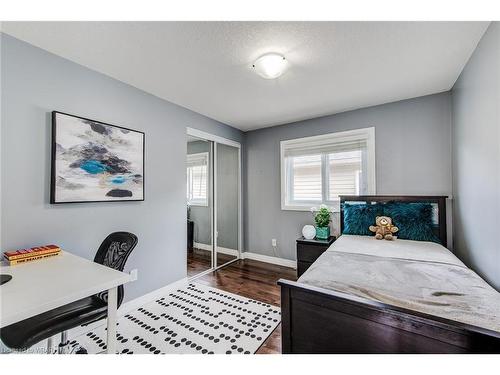 902 Atlantic Boulevard, Waterloo, ON - Indoor Photo Showing Bedroom