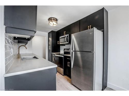 267 Traynor Avenue, Kitchener, ON - Indoor Photo Showing Kitchen