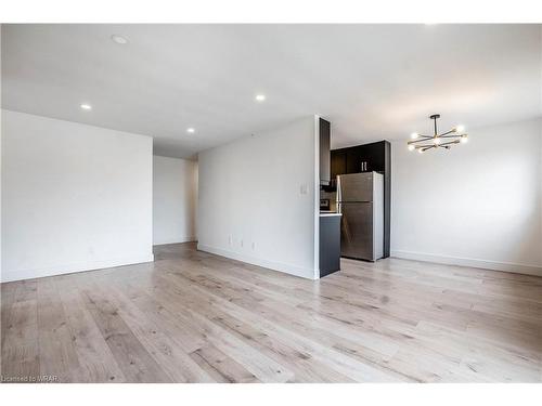 267 Traynor Avenue, Kitchener, ON - Indoor Photo Showing Kitchen