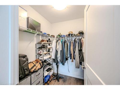 418-251 Northfield Drive, Waterloo, ON - Indoor With Storage