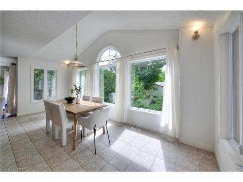 523 Heather Hill Place, Waterloo, ON - Indoor Photo Showing Dining Room