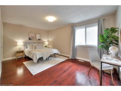 523 Heather Hill Place, Waterloo, ON - Indoor Photo Showing Bedroom